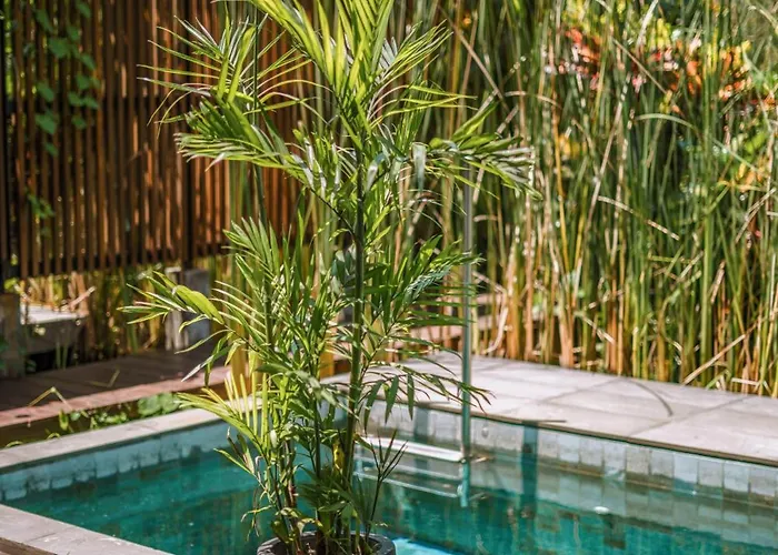 Villa Rizr: Industrial 3br Nearby Berawa Canggu (Bali)