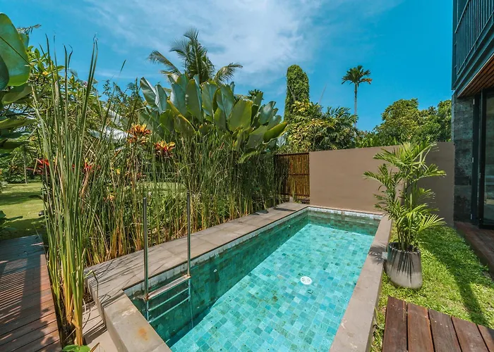 Villa Rizr: Industrial 3br Nearby Berawa *