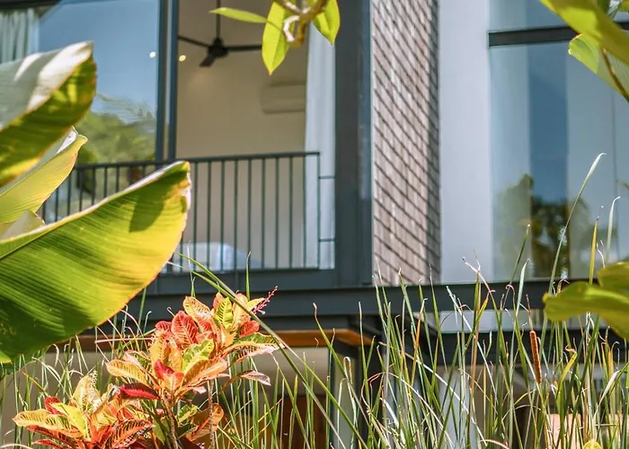 Rizr: Industrial 3br Nearby Berawa Villa Canggu (Bali)
