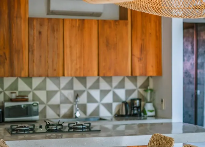 Rizr: Industrial 3br Nearby Berawa Villa Canggu (Bali)