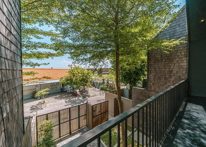 Villa Rizr: Industrial 3br Nearby Berawa Canggu (Bali)