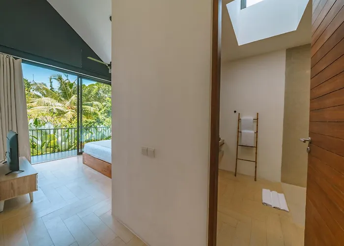 Rizr: Industrial 3br Nearby Berawa Villa Canggu (Bali)