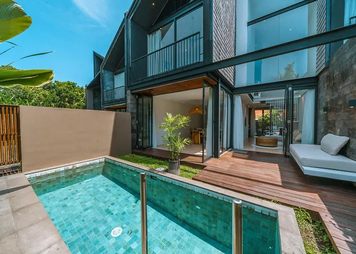 Villa Rizr: Industrial 3br Nearby Berawa Canggu (Bali)