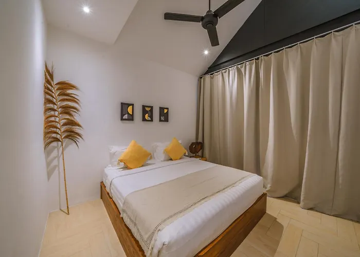 Rizr: Industrial 3br Nearby Berawa Villa *