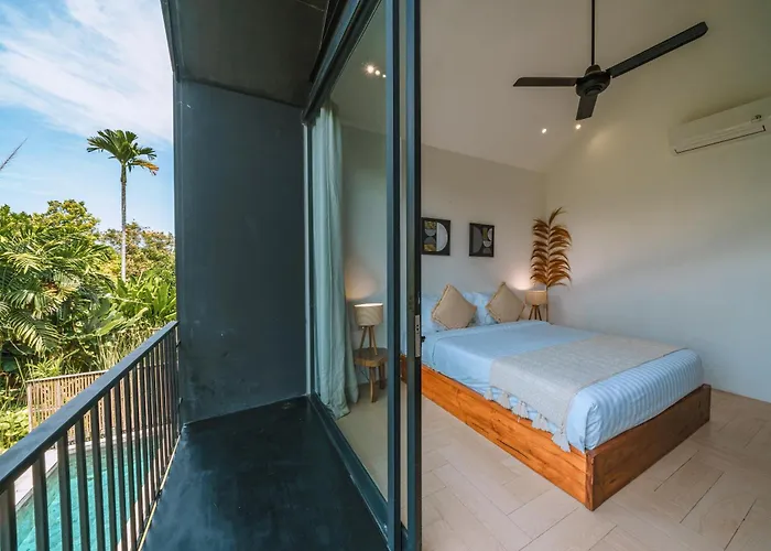 Villa Rizr: Industrial 3br Nearby Berawa Canggu (Bali)